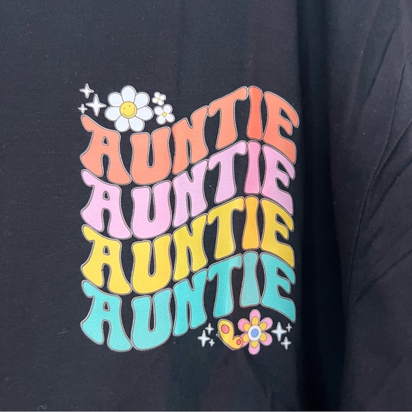 It’s Me Hi I’m the Cool Aunt T-Shirt - Picture 3 of 7